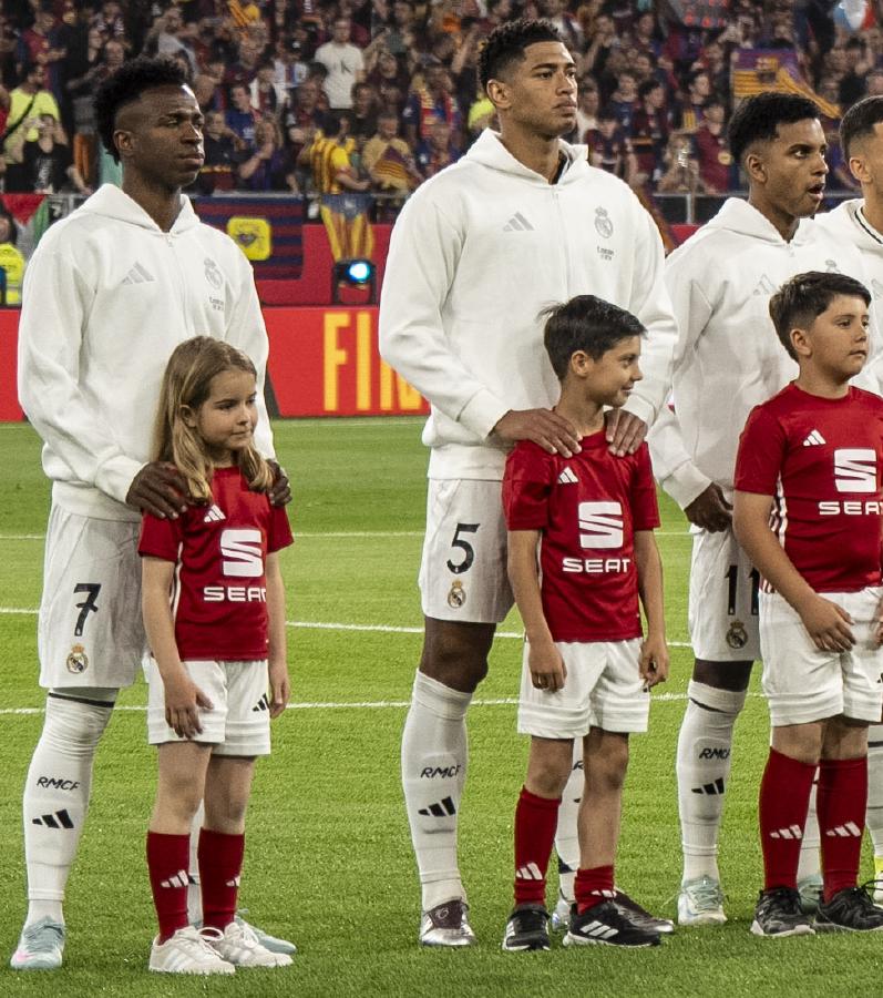 贝林厄姆去留成谜：克洛普接手皇马将出售他？阿尔贝洛亚帅位危机全解析